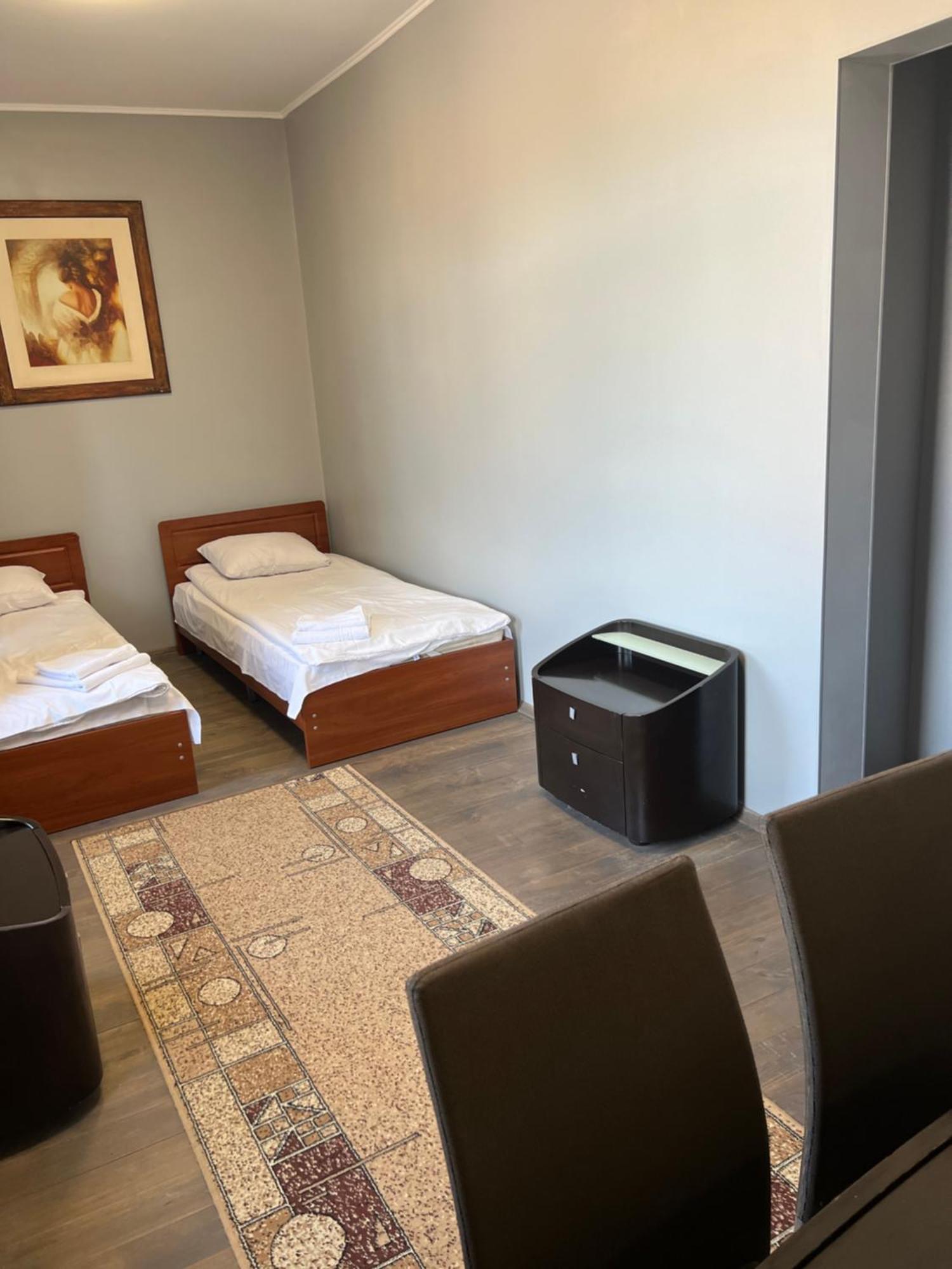 Maximus Hotel Lutsʼk Екстериор снимка